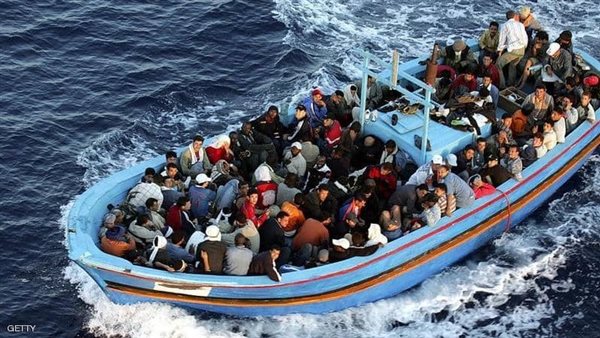 مسؤول أممي غرق سفينة على متنها 300 شخص قبالة اليمن