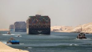 إيرادات قناة السويس تسجل مستوى قياسياً عند 5.84 مليار دولار