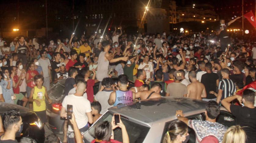 اتحاد الشغل في تونس يدعم الحراك ويطالب الرئيس بـ«ضمانات دستورية»