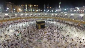 السعودية تعلن رصد مخالفات في وجبات مقدمة للحجاج