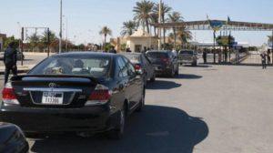 انفراج جزئي لأزمة العالقين على الحدود التونسية ـ الليبية