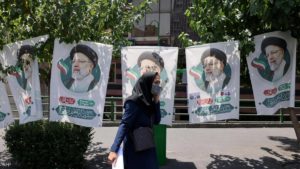 مرسوم مريب.. رئيسي يلغي استقلال نقابة المحامين الإيرانية
