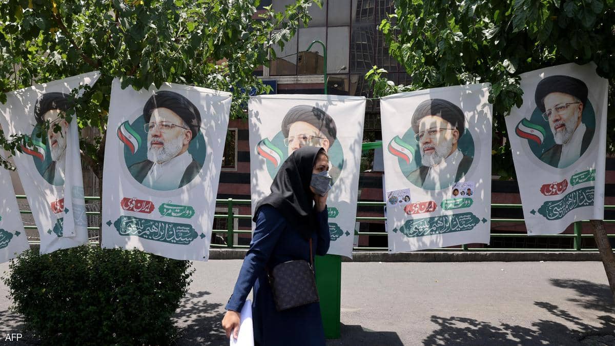 مرسوم مريب.. رئيسي يلغي استقلال نقابة المحامين الإيرانية