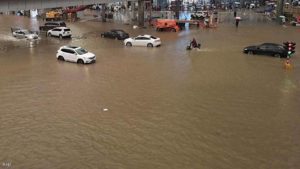 مياه الأمطار للأكتاف.. مصرع 12 شخصاً داخل مترو بالصين
