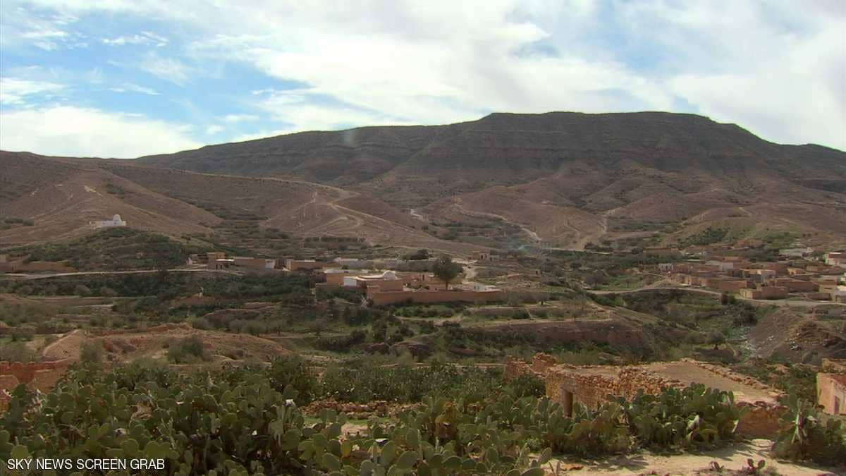 تونس.. منع السفر لـ12 مشتبها بهم في تهم فساد مالي وإداري