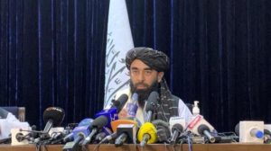 «طالبان» تريد علاقات طيبة مع الجميع... وتعفو عن الجنود والمسؤولين السابقين