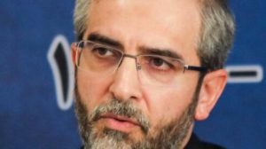 إيران تعين دبلوماسياً محافظاً لقيادة المفاوضات النووية