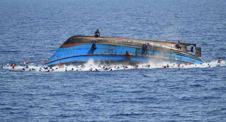 العثور على جثث ثمانية مهاجرين بينهم طفل على شاطئ في جنوب إسبانيا