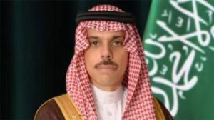 السعودية توقف وارداتها من لبنان وتطلب من سفيره المغادرة