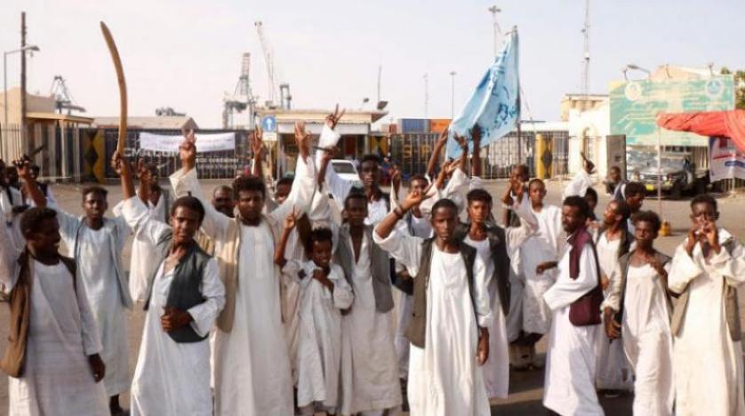 الولايات المتحدة وبريطانيا والنرويج تحث على إنهاء الحصار في شرق السودان