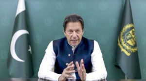 عمران خان يعلن إجراء محادثات «سلام» مع طالبان الباكستانية