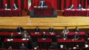 لبنان اشتباك سياسي يحاصر قانون الانتخاب ويهدد الاستحقاق النيابي