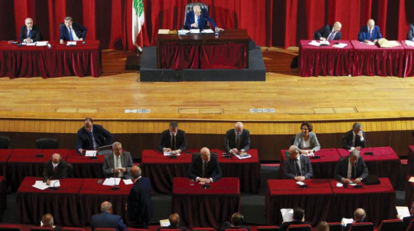 لبنان اشتباك سياسي يحاصر قانون الانتخاب ويهدد الاستحقاق النيابي