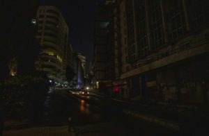 لبنان في ظلام تام بعد توقف أكبر محطتي كهرباء بسبب الوقود