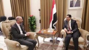 وزير الخارجية اليمني النظام الإيراني شريك رئيسي لجرائم الحرب في مأرب