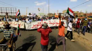 القضاء السوداني يأمر بإعادة خدمة الإنترنت في البلاد
