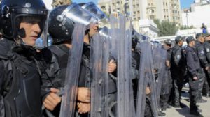 وسائل إعلام الشرطة التونسية تحبط هجوماً وسط استنفار أمني