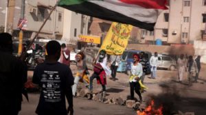 البرهان يعين 15 وزيراً وبديل حمدوك ما زال شاغراً