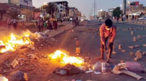 عصيان جزئي في السودان... و{لجان المقاومة» تسد طرقات الخرطوم