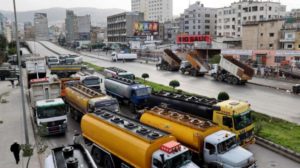 «يوم غضب» يشل الحركة في لبنان