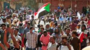 الأمن السوداني يستخدم مجدداً الغاز المسيل للدموع لتفريق محتجين