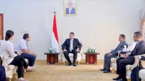 رئيس الوزراء اليمني تحكم إيران بقرار الحوثيين عائق أمام السلام