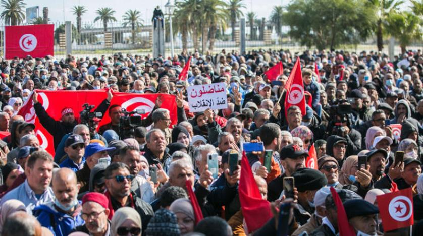 وفد أوروبي يتحدى الرئيس التونسي بزيارة البرلمان «المجمد»