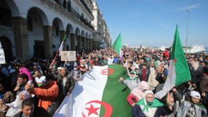 القضاء الجزائري يفرج عن عشرات من معتقلي «الحراك»