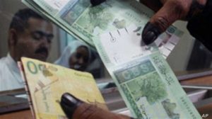 بعد أسابيع من التراجع.. قرار عاجل لإنقاذ الجنيه السوداني