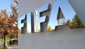 قرار جديد من الفيفا بشأن اللاعبين الأجانب في روسيا وأوكرانيا