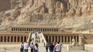 مصر تحفز على زيارة آثارها بمواصلة تخفيض الرسوم