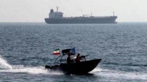 إيران تحتجز ناقلة تحمل وقوداً مهرباً