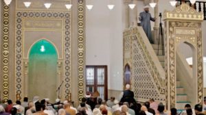 العراق اعتكاف الصدر يُربك تحالف الغالبية ويحسّن أداء أطراف «الثلث المعطل»