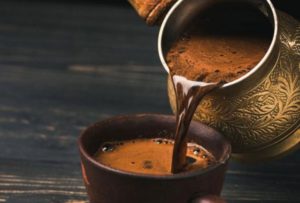 رغم فوائدها.. تحذير للرجال من الإفراط في شرب القهوة