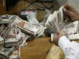 الجنيه المصري في ورطة.. سعر لم يسجل منذ 5 سنوات