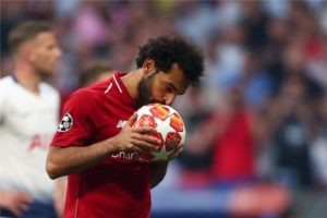 جماهير ليفربول الغاضبة تطالب بالتخلص من محمد صلاح فورا