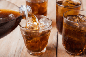أسوأ 7 أغذية لدماغك.. تجنبها