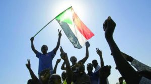 السودان احتجاجات لنقابات وكيانات مهنية رفضاً لقرار حلها