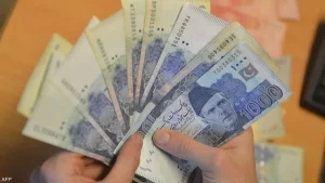 2.5 مليار دولار تحويلات الباكستانيين بالخارج لبلادهم في مارس