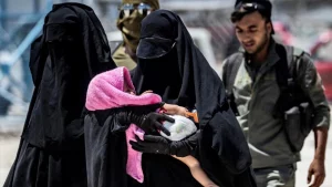 عودة أربع زوجات وعشرة أبناء كنديين لجهاديين من سوريا