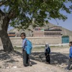 أفغانستان: نقل 60 تلميذة إلى المستشفى بعد تعرضهن للتسمم