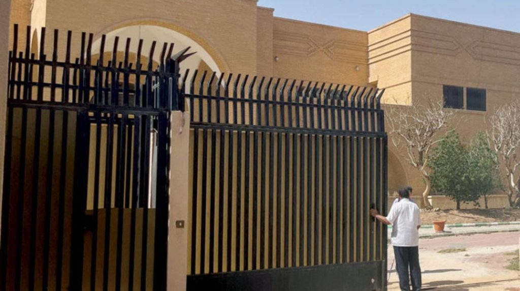 أنباء عن افتتاح سفارة إيران في السعودية الثلاثاء