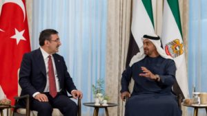 رئيس دولة الإمارات يستقبل نائب الرئيس التركي