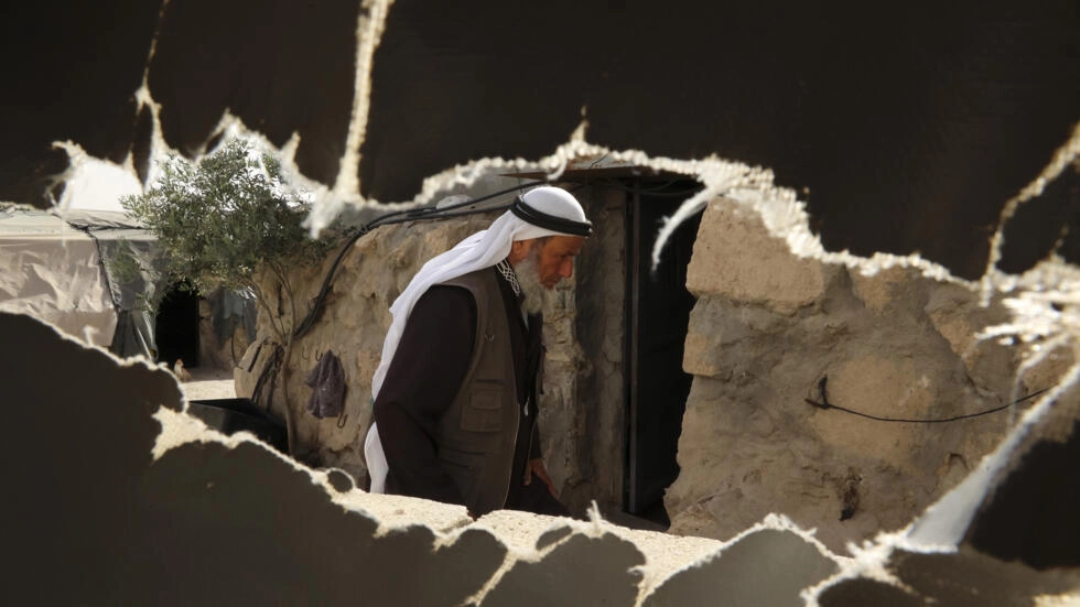 أطباء بلا حدود تطالب بحماية سكان قرى فلسطينية جنوب الضفة الغربية