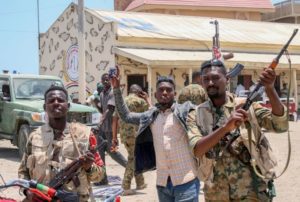 تجدد الاشتباكات بين الجيش السوداني وقوات الدعم السريع في الخرطوم وأم درمان