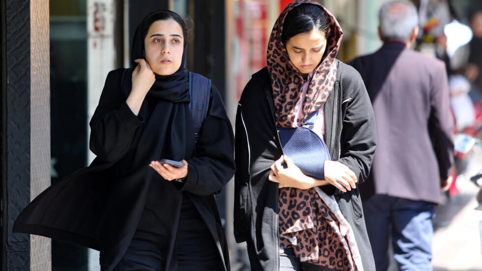 إيران تكثف حملة القمع قبل الذكرى السنوية الأولى لوفاة مهسا أميني