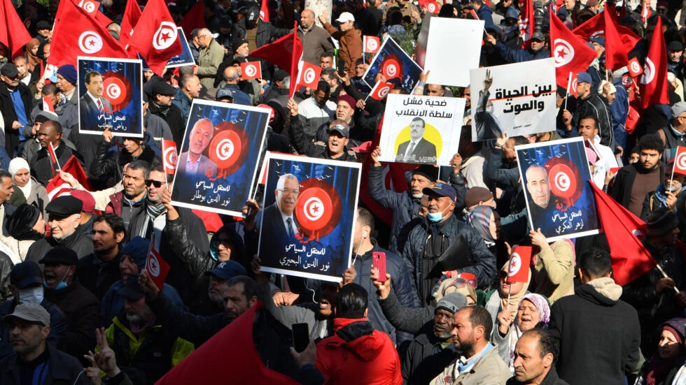 توقيف قياديين بارزين في حزب النهضة في تونس