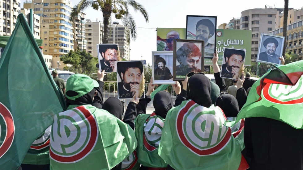 رئيس البرلمان اللبناني يدعو الكتل إلى حوار لسبعة أيام لانتخاب رئيس