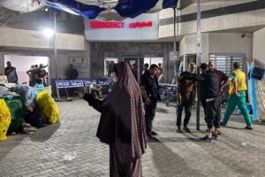 إسرائيل تقتحم مستشفى الشفاء في غزة وتطالب حماس بالاستسلام