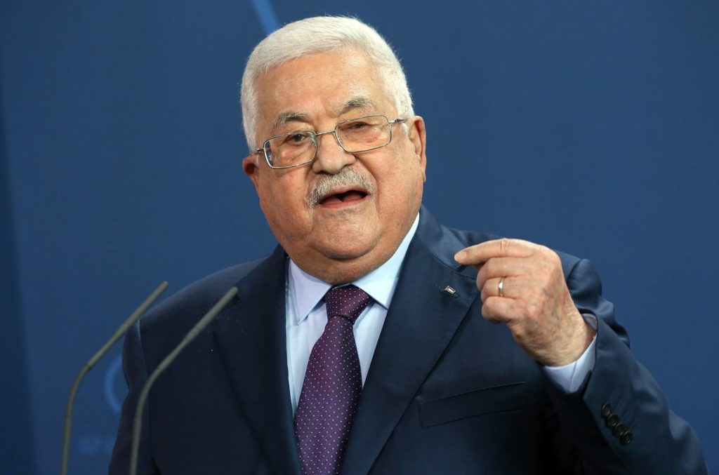 الرئيس الفلسطيني شعبنا يتعرض